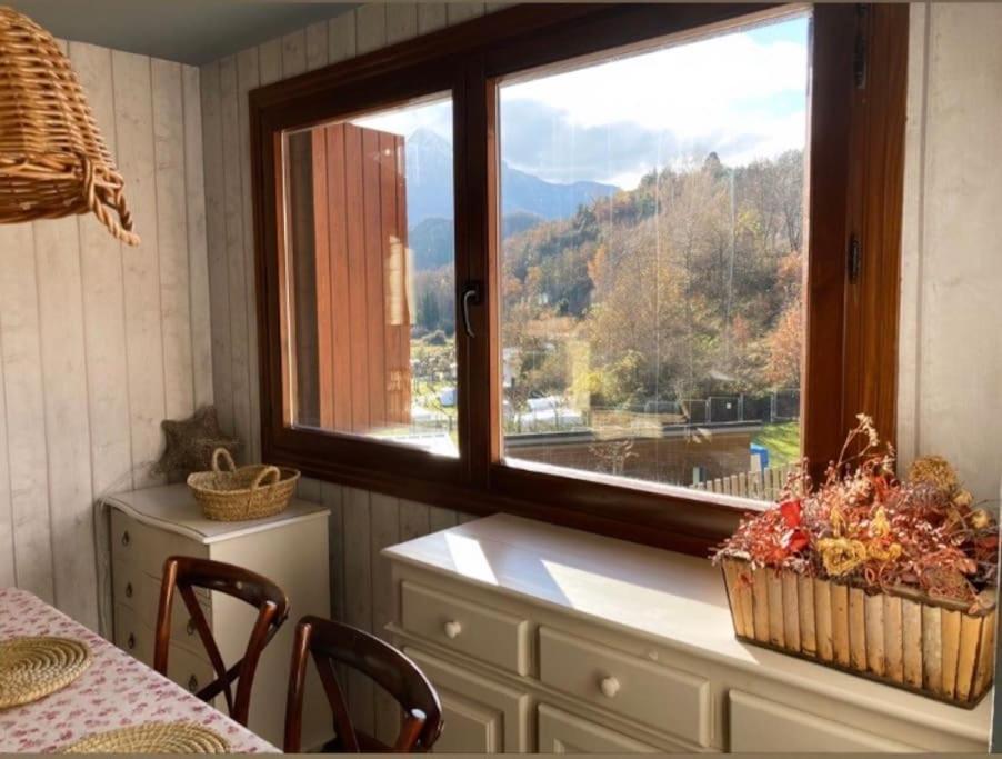 Elegante Apartamento En Escarrilla Con Vistas Al Valle Zewnętrze zdjęcie